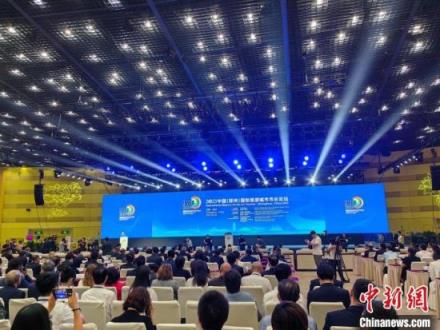 　图为2023中国(郑州)国际旅游城市市长论坛开幕式现场。 刘鹏 
